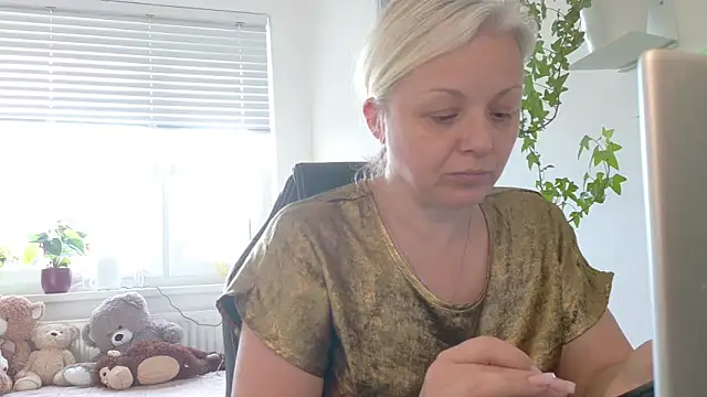 Linsy Kim online show from 03-02-26, 02:57