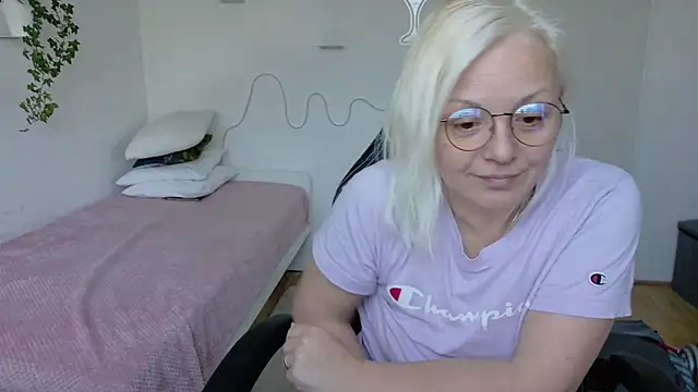 Linsy Kim online show from 04-30-26, 08:31