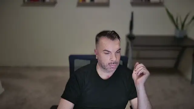 Snapshot of Ty_lerDavid chatting on 02-02-26, 07:45 Ty lerDavid online show from 02-02-26, 07:45