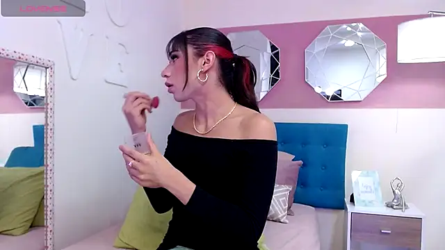 NicoletBlossom online show from 11-15-25, 12:02