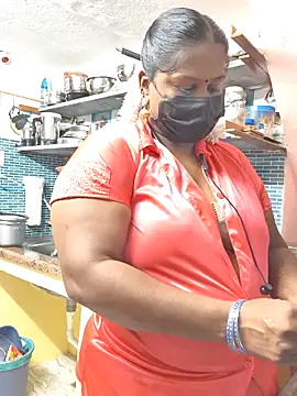 Snapshot of bakyasree143 chatting on 10-07-25, 02:42 bakyasree143 online show from 10-07-25, 02:42