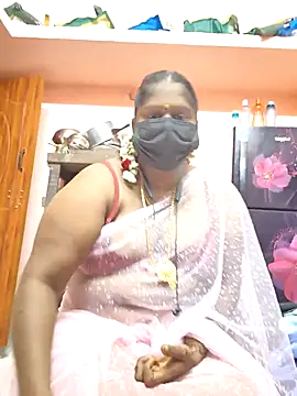 Snapshot of bakyasree143 chatting on 10-26-25, 01:33 bakyasree143 online show from 10-26-25, 01:33