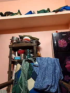 Snapshot of bakyasree143 chatting on 11-12-25, 09:14 bakyasree143 online show from 11-12-25, 09:14