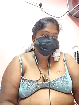 Snapshot of bakyasree143 chatting on 11-20-25, 11:15 bakyasree143 online show from 11-20-25, 11:15