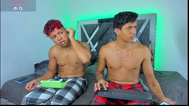 Robertmiller21 online show from 04-11-26, 11:53