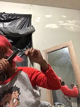 Snapshot of Tishrella6 chatting on 12-17-25, 05:02 Tishrella6 online show from 12-17-25, 05:02