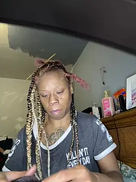 Snapshot of Tishrella6 chatting on 01-14-26, 03:12 Tishrella6 online show from 01-14-26, 03:12