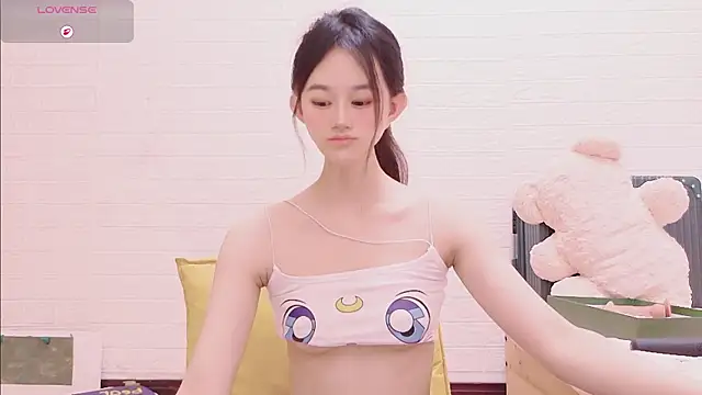 Snapshot of marina-cutegirll chatting on 02-18-26, 11:01 marina-cutegirll online show from 02-18-26, 11:01