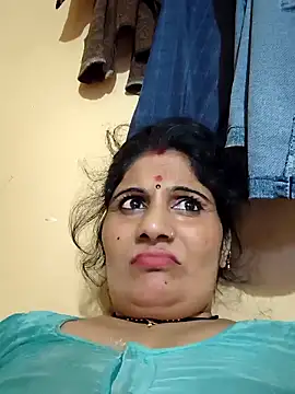 Snapshot of Rakhi99x chatting on 09-10-25, 04:29 Rakhi99x online show from 09-10-25, 04:29
