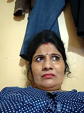 Snapshot of Rakhi99x chatting on 09-11-25, 04:40 Rakhi99x online show from 09-11-25, 04:40