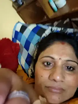 Snapshot of Rakhi99x chatting on 09-15-25, 01:16 Rakhi99x online show from 09-15-25, 01:16