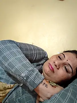 Snapshot of Rakhi99x chatting on 10-11-25, 02:55 Rakhi99x online show from 10-11-25, 02:55