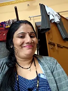 Snapshot of Rakhi99x chatting on 10-25-25, 03:03 Rakhi99x online show from 10-25-25, 03:03