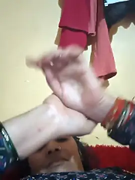 Snapshot of Rakhi99x chatting on 10-27-25, 04:00 Rakhi99x online show from 10-27-25, 04:00