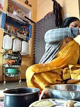 Snapshot of Rakhi99x chatting on 11-04-25, 04:00 Rakhi99x online show from 11-04-25, 04:00