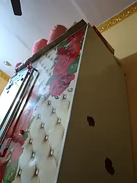 Snapshot of Rakhi99x chatting on 11-17-25, 11:27 Rakhi99x online show from 11-17-25, 11:27