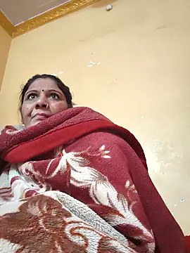 Snapshot of Rakhi99x chatting on 11-21-25, 04:44 Rakhi99x online show from 11-21-25, 04:44