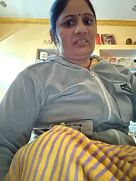 Snapshot of Rakhi99x chatting on 12-20-25, 09:49 Rakhi99x online show from 12-20-25, 09:49