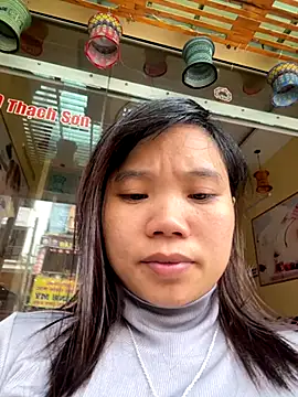 Snapshot of Ngoc-bbi chatting on 09-17-25, 06:04 Ngoc-bbi online show from 09-17-25, 06:04