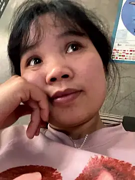 Snapshot of Ngoc-bbi chatting on 10-03-25, 02:41 Ngoc-bbi online show from 10-03-25, 02:41