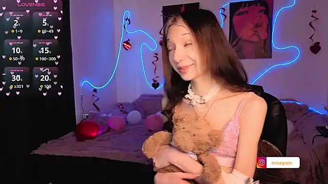 KiraGlam online show from 03-30-26, 07:09