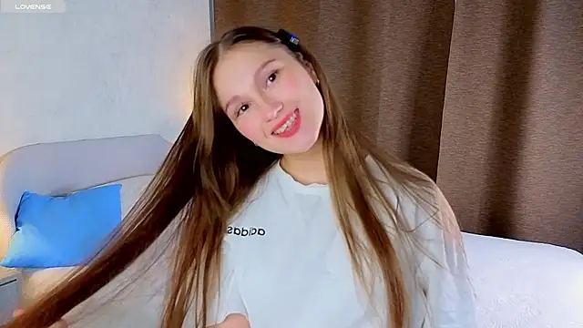 MelaniSeiver online show from 09-23-25, 01:08