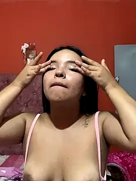 Snapshot of SweetSophie26 chatting on 01-08-26, 04:48 SweetSophie26 online show from 01-08-26, 04:48