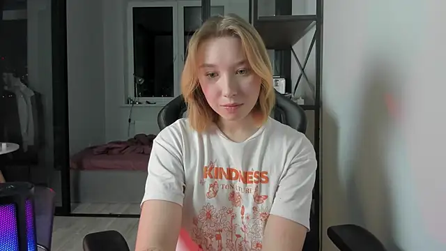 Agatha May online show from 11-15-25, 05:20