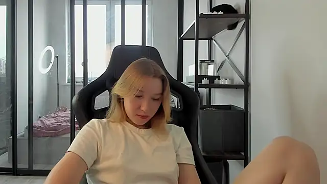 Agatha May online show from 12-02-25, 06:19