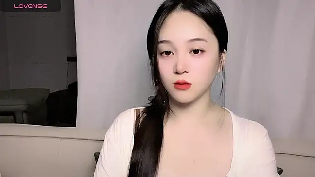 Snapshot of woaiqinqin chatting on 11-16-25, 03:28 woaiqinqin online show from 11-16-25, 03:28