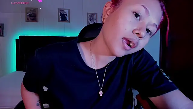 Snapshot of MAYASMITH__ chatting on 07-30-26, 04:00 MAYASMITH online show from 07-30-26, 04:00