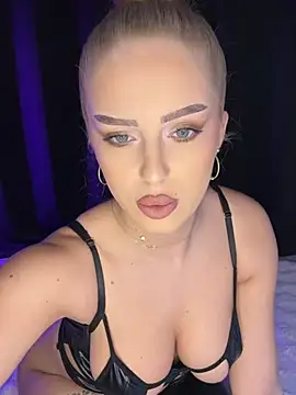 AubrieleRouj1 online show from 02-10-26, 05:17