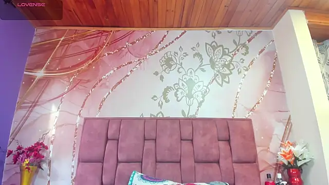 luna maisonn online show from 11-05-25, 08:20