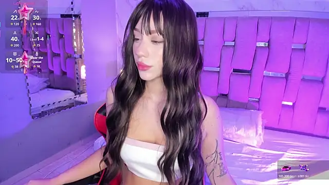 Snapshot of ZharaLux chatting on 11-11-25, 12:38 ZharaLux online show from 11-11-25, 12:38