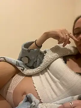 Snapshot of Angelloverxo chatting on 12-04-25, 12:31 Angelloverxo online show from 12-04-25, 12:31