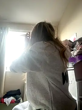 Snapshot of Angelloverxo chatting on 12-04-25, 02:37 Angelloverxo online show from 12-04-25, 02:37