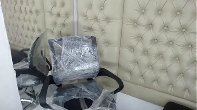 JessicaHott01 online show from 12-04-25, 07:44