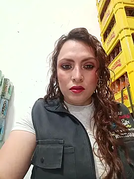 Snapshot of VERONICA__03 chatting on 10-02-25, 01:40 VERONICA  03 online show from 10-02-25, 01:40