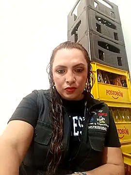 Snapshot of VERONICA__03 chatting on 10-17-25, 01:35 VERONICA  03 online show from 10-17-25, 01:35