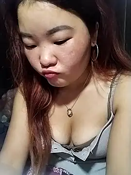 Snapshot of lylylove chatting on 05-17-26, 11:12 lylylove online show from 05-17-26, 11:12