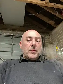 Snapshot of Richmcgee chatting on 03-10-26, 08:14 Richmcgee online show from 03-10-26, 08:14