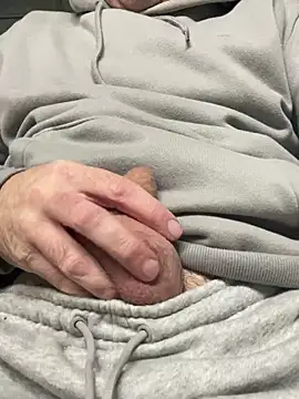 Snapshot of Richmcgee chatting on 03-12-26, 08:15 Richmcgee online show from 03-12-26, 08:15