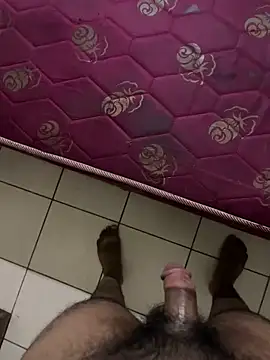 Snapshot of aliahmed98770 chatting on 09-24-25, 01:03 aliahmed98770 online show from 09-24-25, 01:03