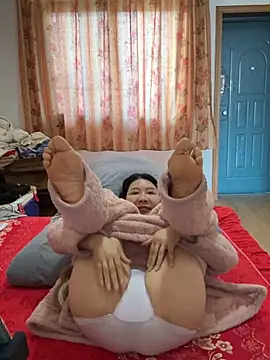 xiiuuff18 online show from 03-10-26, 12:15