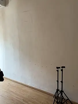 xiiuuff18 online show from 04-19-26, 12:22