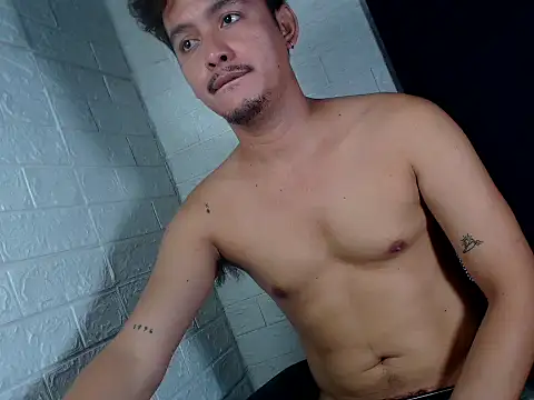 Snapshot of Tempting_jon chatting on 02-15-26, 08:13 Tempting jon online show from 02-15-26, 08:13