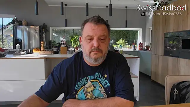 Snapshot of SwissDadbod chatting on 09-15-25, 07:52 SwissDadbod online show from 09-15-25, 07:52