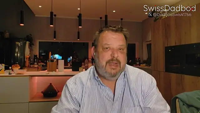 Snapshot of SwissDadbod chatting on 09-29-25, 07:51 SwissDadbod online show from 09-29-25, 07:51