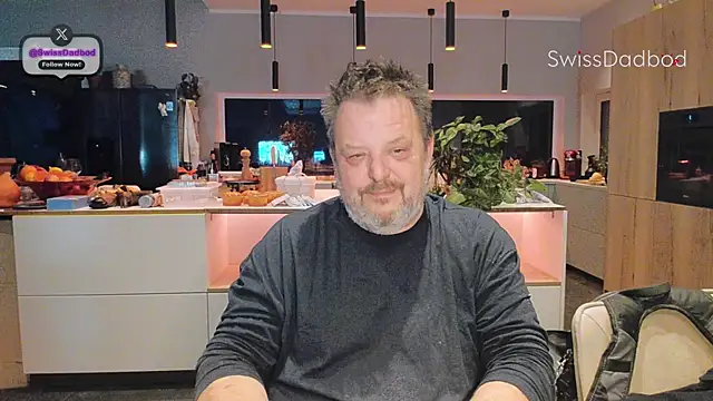 Snapshot of SwissDadbod chatting on 12-19-25, 03:02 SwissDadbod online show from 12-19-25, 03:02