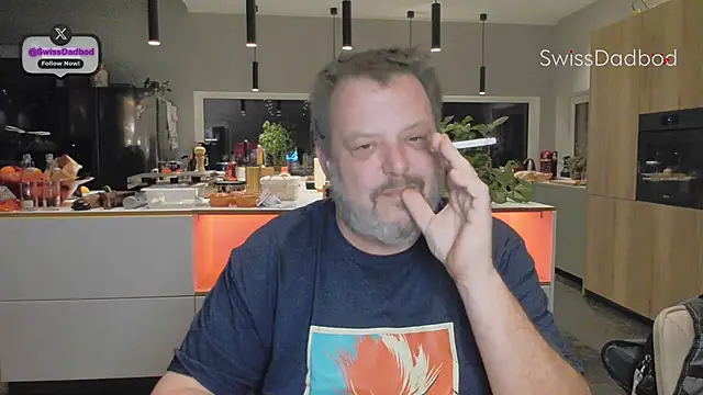 Snapshot of SwissDadbod chatting on 12-22-25, 08:50 SwissDadbod online show from 12-22-25, 08:50